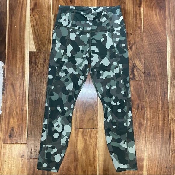 Athleta Lightning Camo 7/8 Tight in SuperSonic in Mountain Olive - Picture 6 of 12